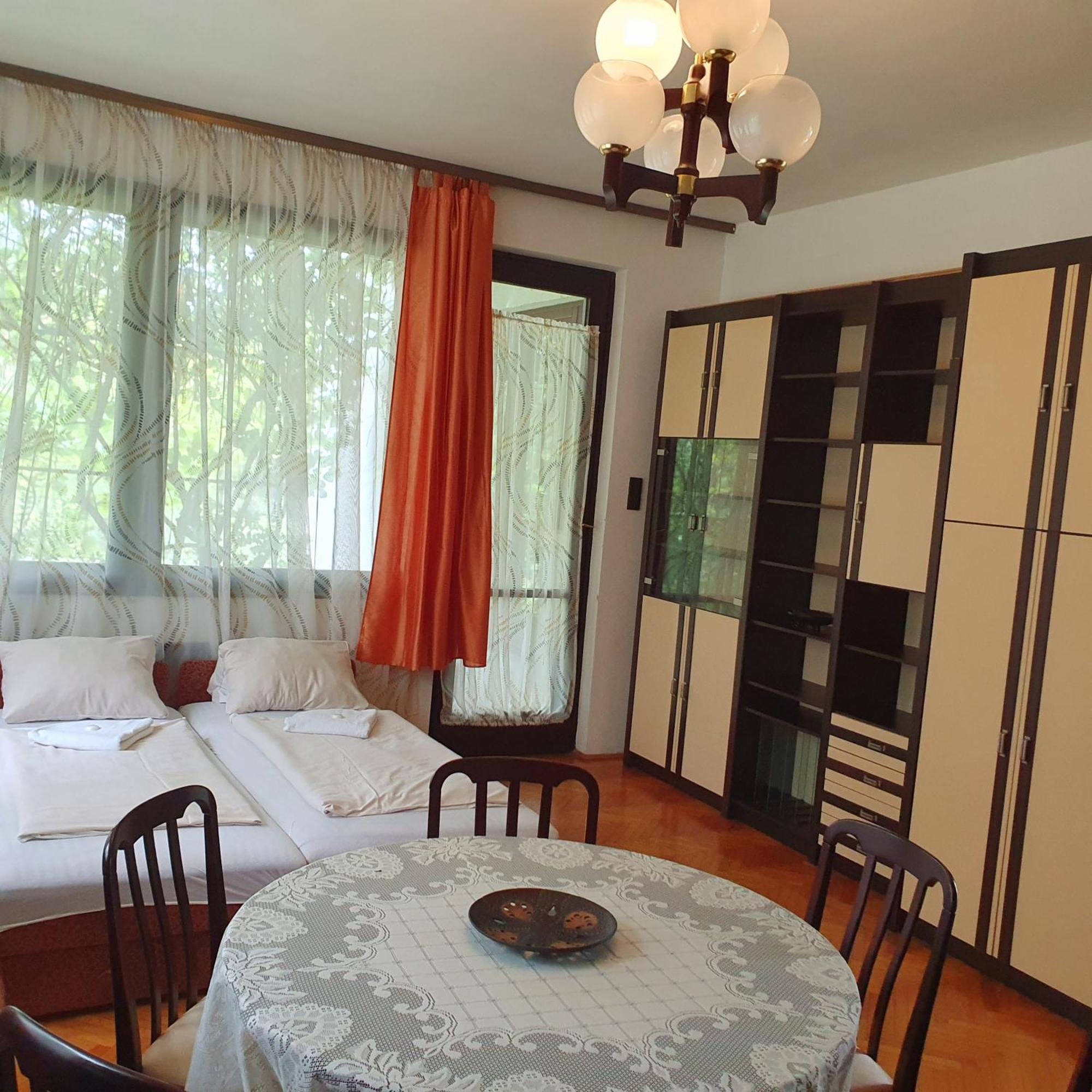 Sophie'S Guesthouse Siofok Ngoại thất bức ảnh