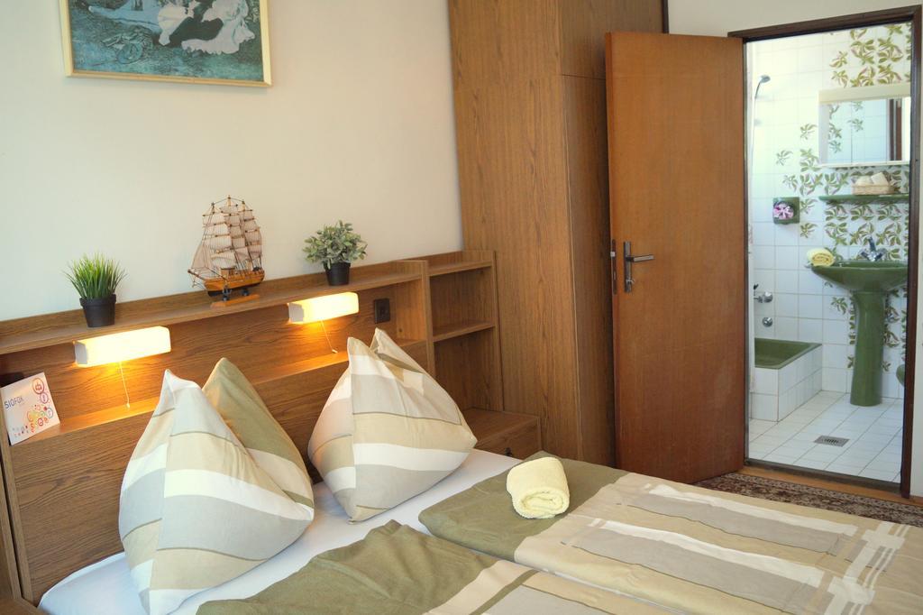 Sophie'S Guesthouse Siofok Ngoại thất bức ảnh