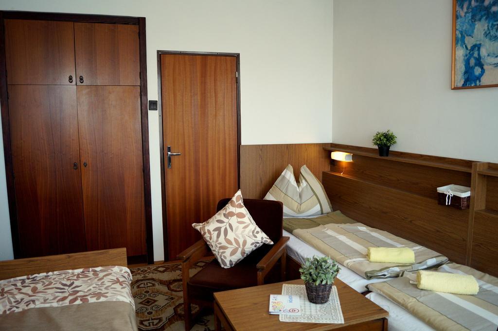 Sophie'S Guesthouse Siofok Ngoại thất bức ảnh