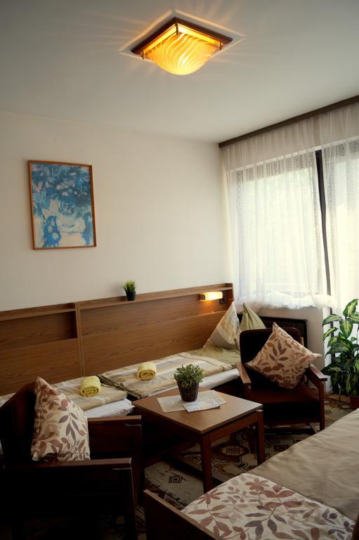 Sophie'S Guesthouse Siofok Ngoại thất bức ảnh