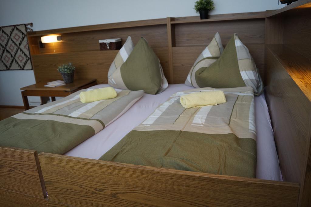 Sophie'S Guesthouse Siofok Ngoại thất bức ảnh