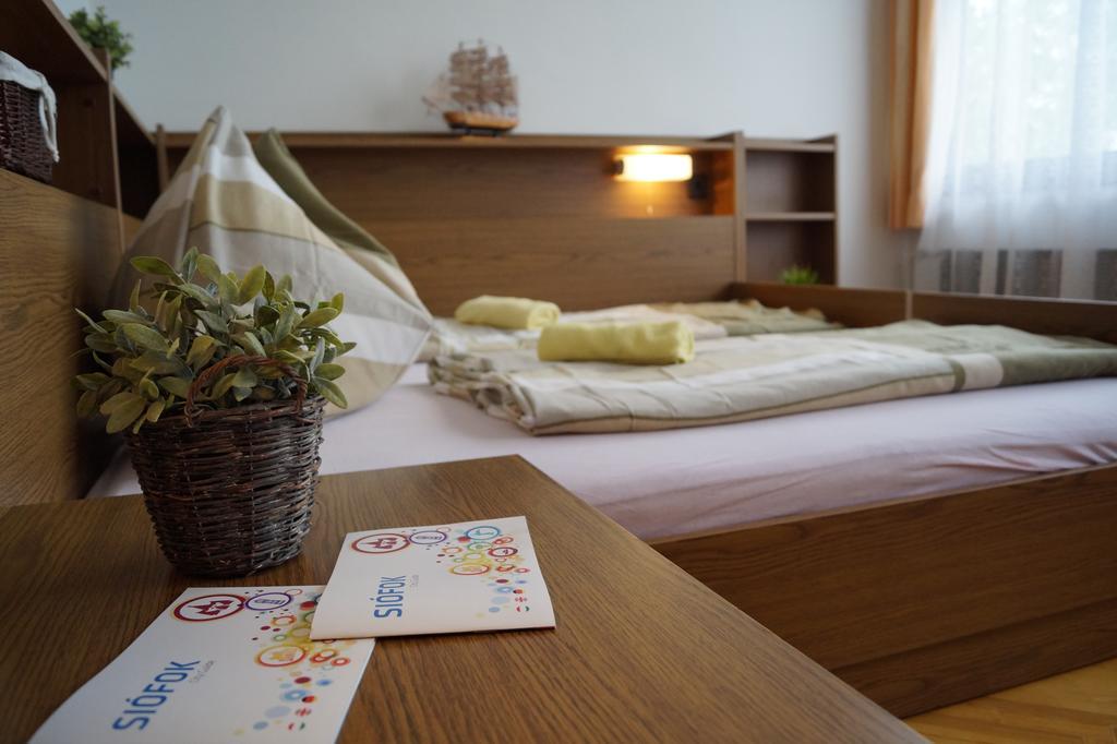 Sophie'S Guesthouse Siofok Ngoại thất bức ảnh