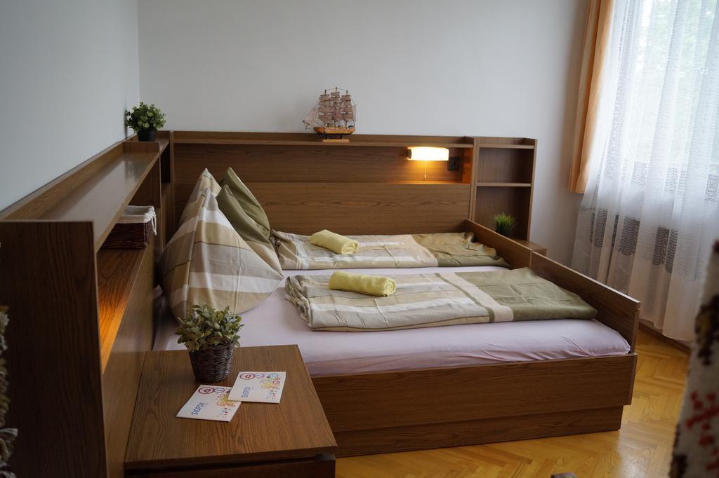 Sophie'S Guesthouse Siofok Ngoại thất bức ảnh