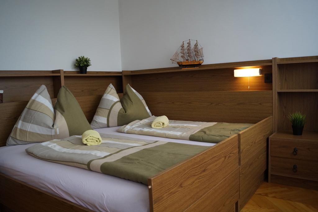 Sophie'S Guesthouse Siofok Ngoại thất bức ảnh