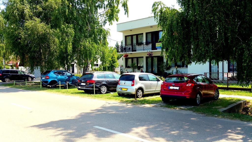 Sophie'S Guesthouse Siofok Ngoại thất bức ảnh
