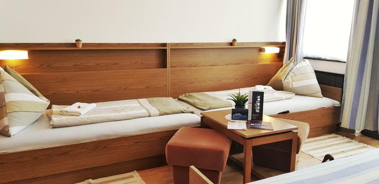 Sophie'S Guesthouse Siofok Ngoại thất bức ảnh